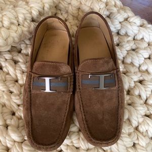 Tod’s Gommino drivers for men!